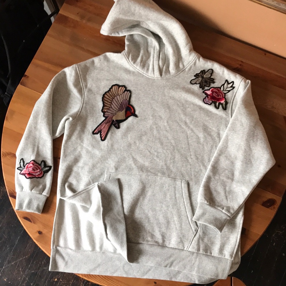 H&M PATCH HOODIE